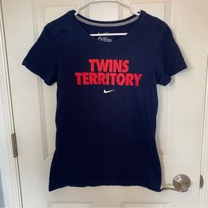 Nike Women’s Slim fit Minnesota Twins tee, sz M